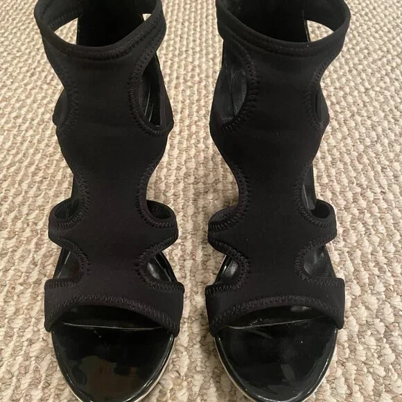 Simply Vera Vera Wang Black and White Platform Wedge Sandal (Size 9B) - Picture 2 of 8